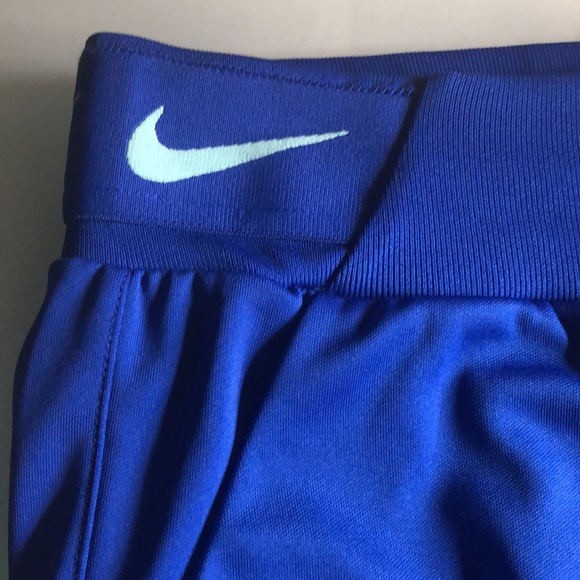 Nike - Picture 3 of 8